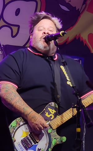 Jaret Reddick (Bowling For Soup) AI voice text to speech and AI music cover generator